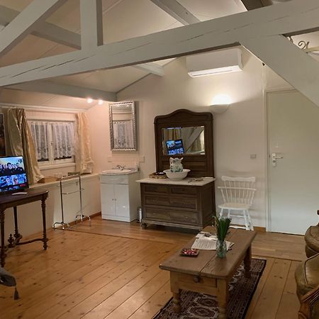 B&B Petit Chateau - Stijlvol Verblijf Centraal Gelegen In Zeeuws Vlaanderen Biervliet Esterno foto