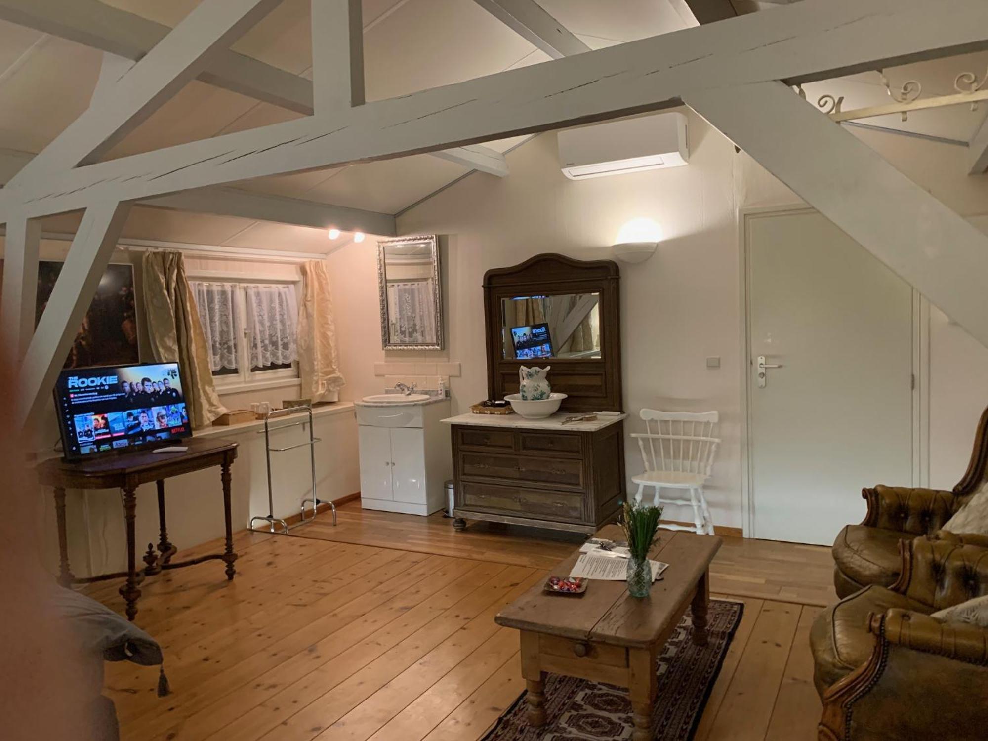 B&B Petit Chateau - Stijlvol Verblijf Centraal Gelegen In Zeeuws Vlaanderen Biervliet Esterno foto